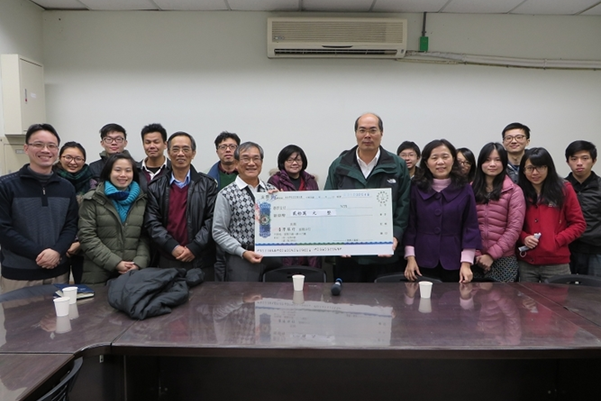 2015/02/09 劉文宗學長蒞臨母系參訪並捐款助學