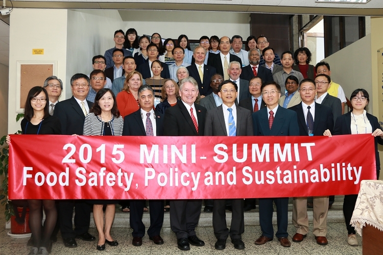 2015Mini-Summit of Food Safety, Policy and Sustainability01