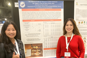 蕭心怡教授與博士生林淑惠受邀於2025年8月17日前往美國賓州費城參加第16屆龐博恩感官科學研討會(16th Pangborn Sensory Science Symposium)圖片