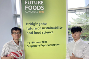 宋文杰教授與林泓廷教授與研究生許益祥同學參加2025年6月16-18日於新加坡舉辦之「2025年未來食品大會-連結永續發展與食品科學的未來」研討會圖片