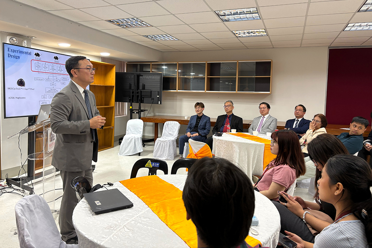 兩校教師針對各專業領域分享最新研究成果